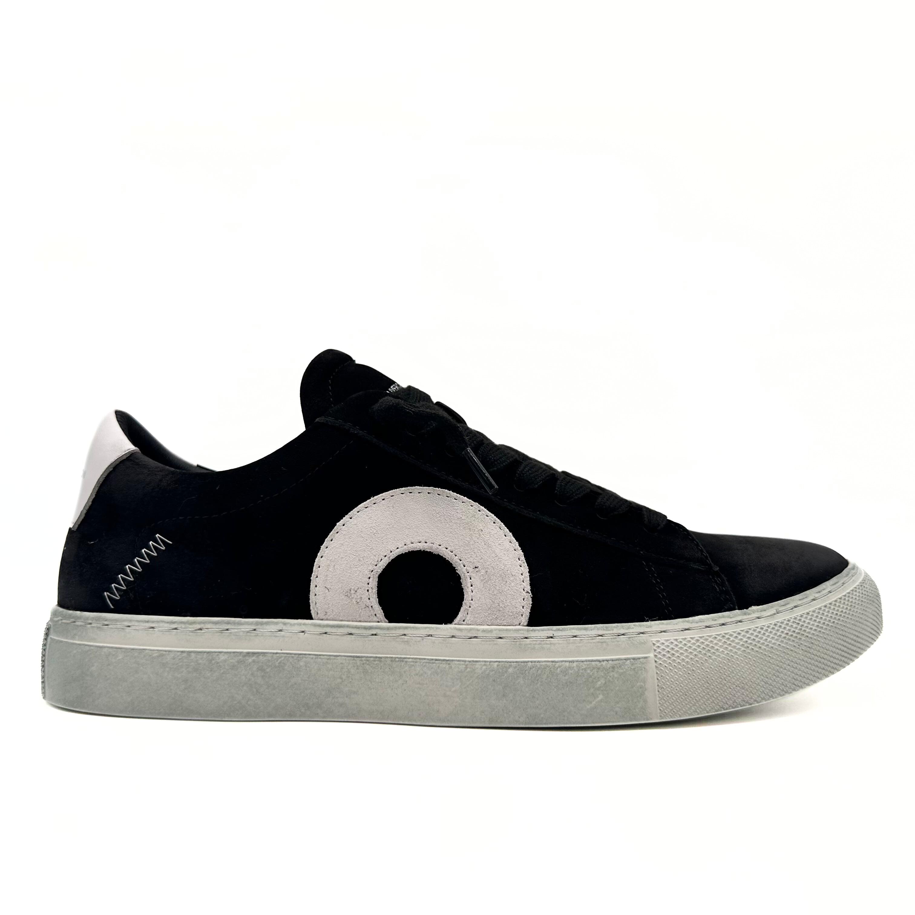 Oliver Cavell Low 1 Black