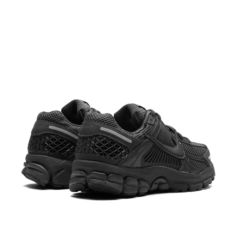 Nike Zoom Vomero 5 შავი