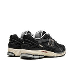 NEW BALANCE  1906R Black