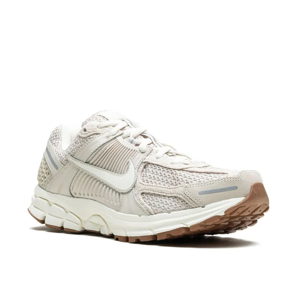 Nike Zoom Vomero 5 კრემისფერი