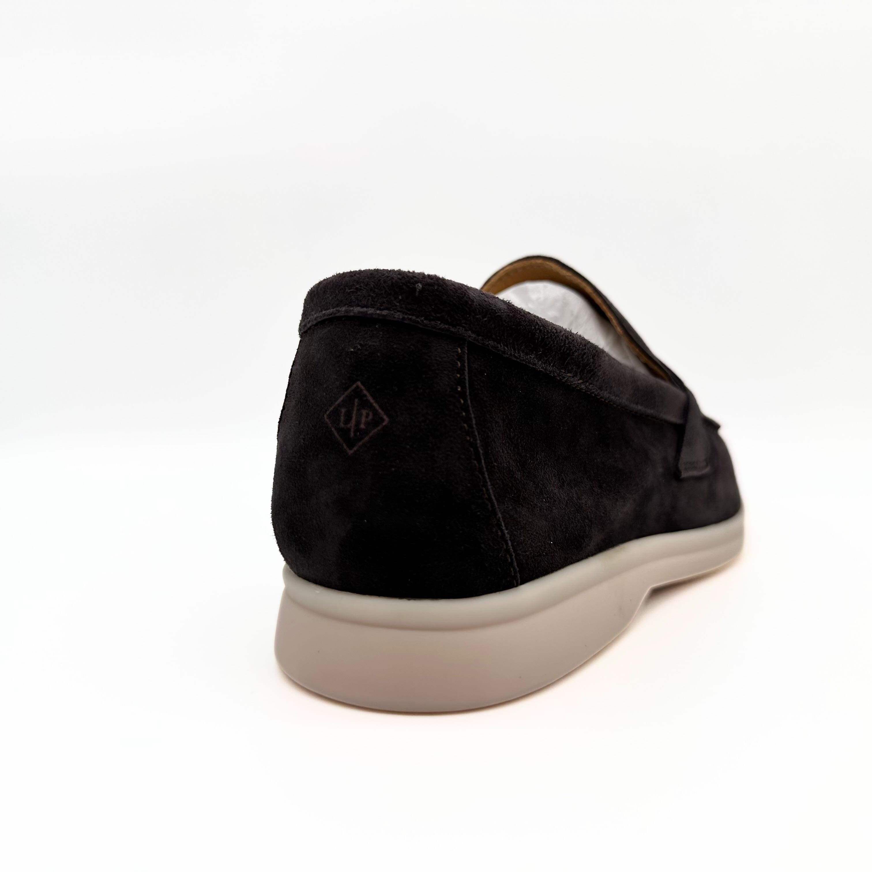 Loro Piana მუქი ყავისფერი