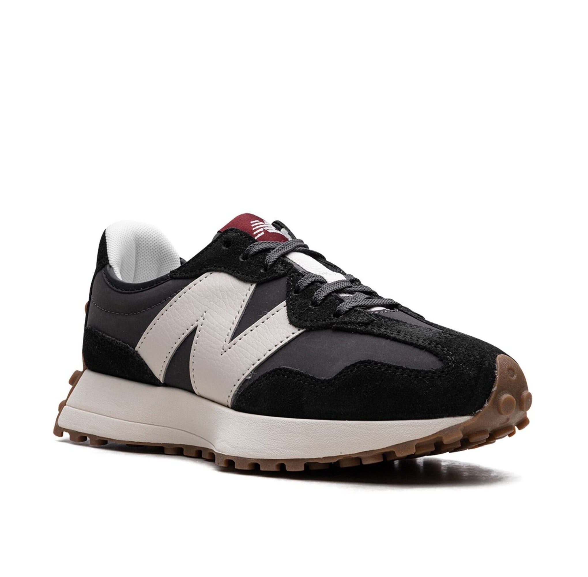 NEW BALANCE 327 low-top sneakers