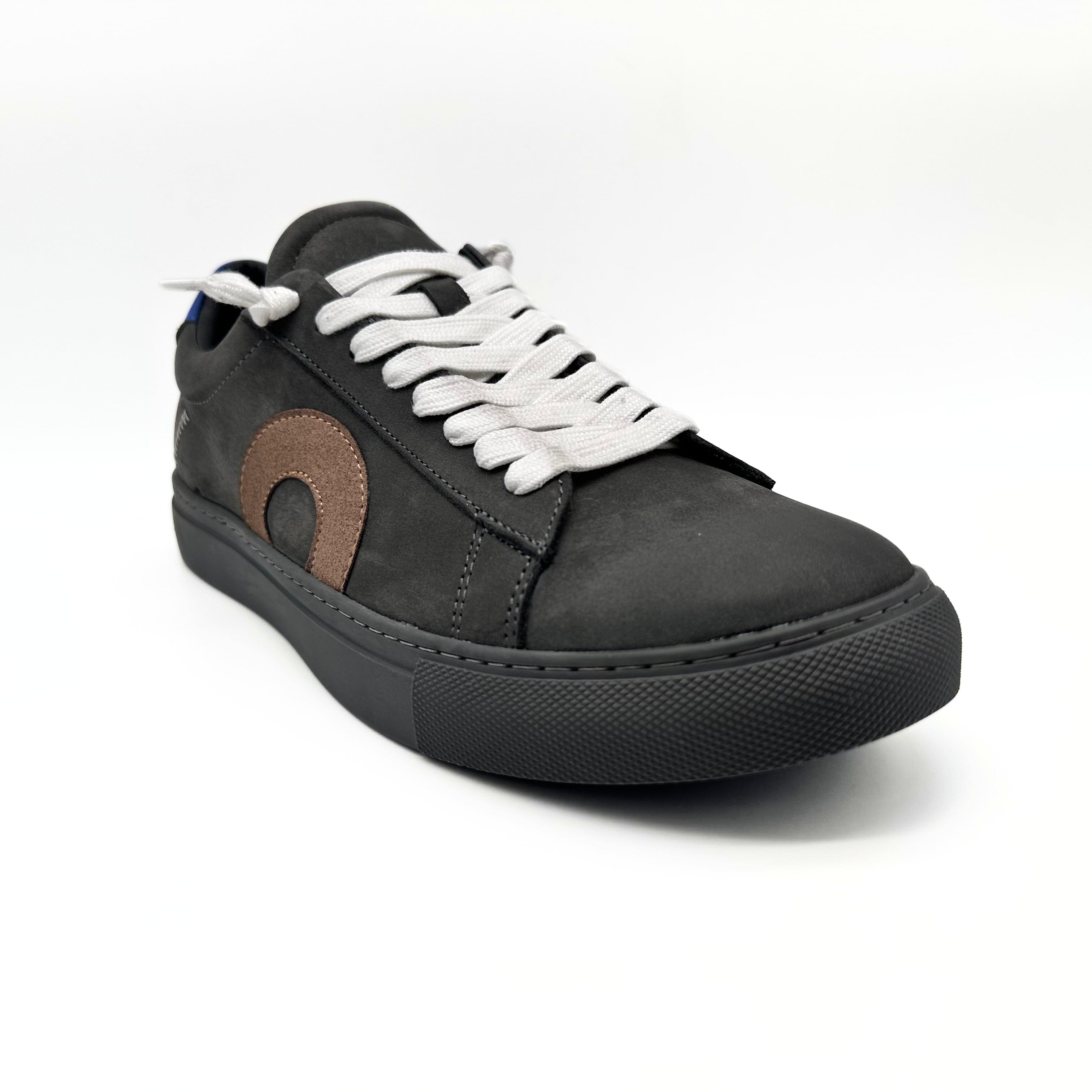 Oliver Cavell Low 1 Dark Grey