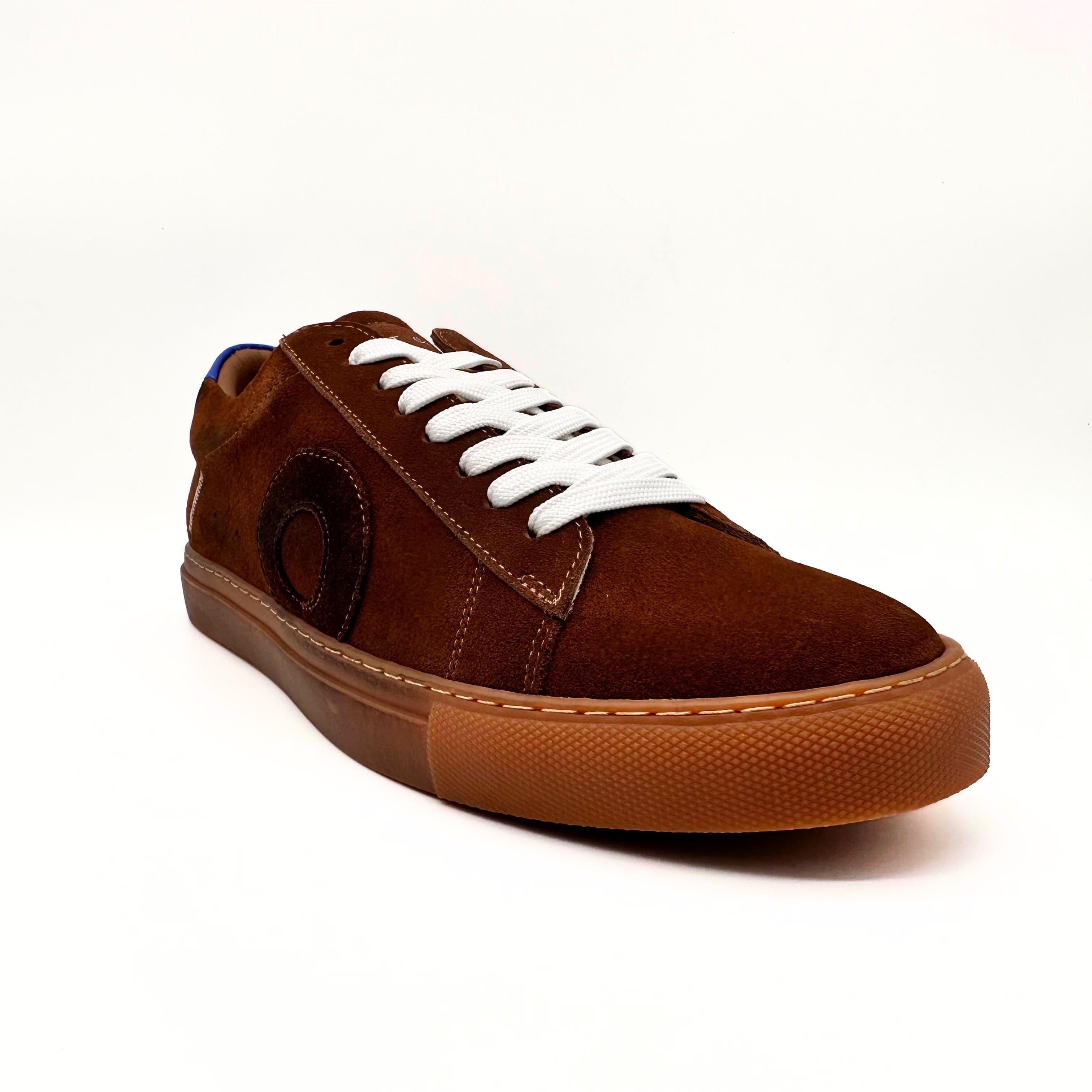 Oliver Cavell Low 1 Brown