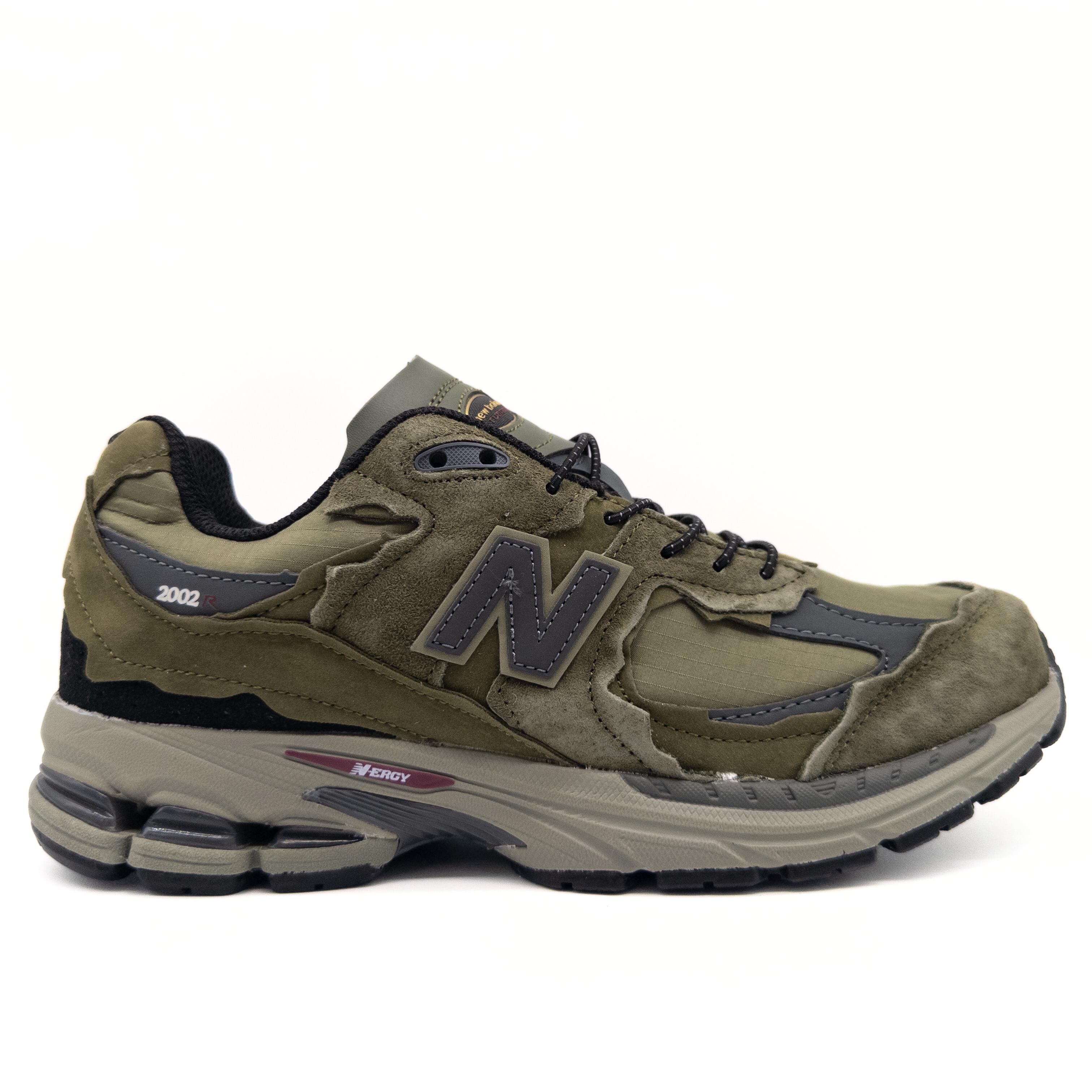 NEW BALANCE 2002R