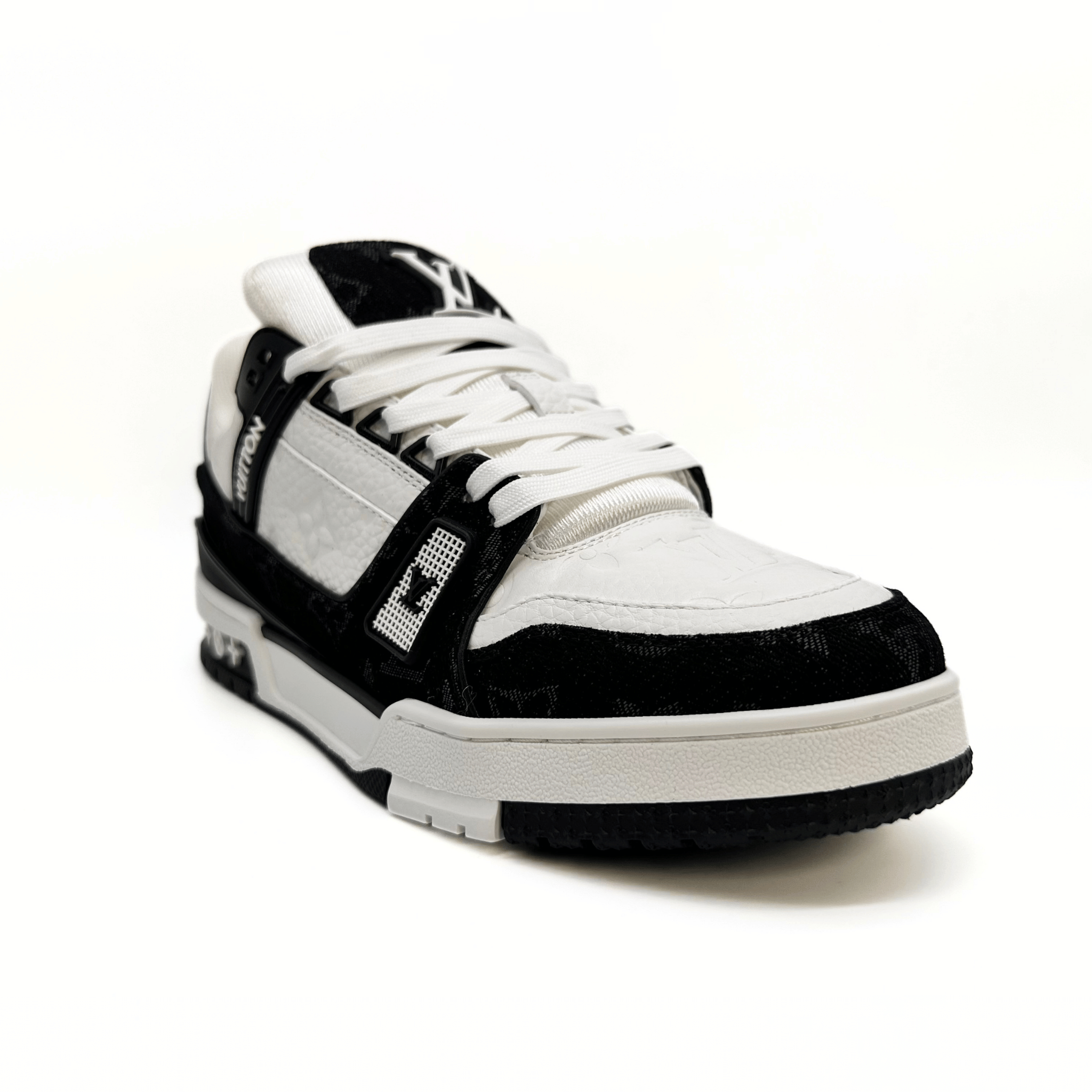 LV Black-White