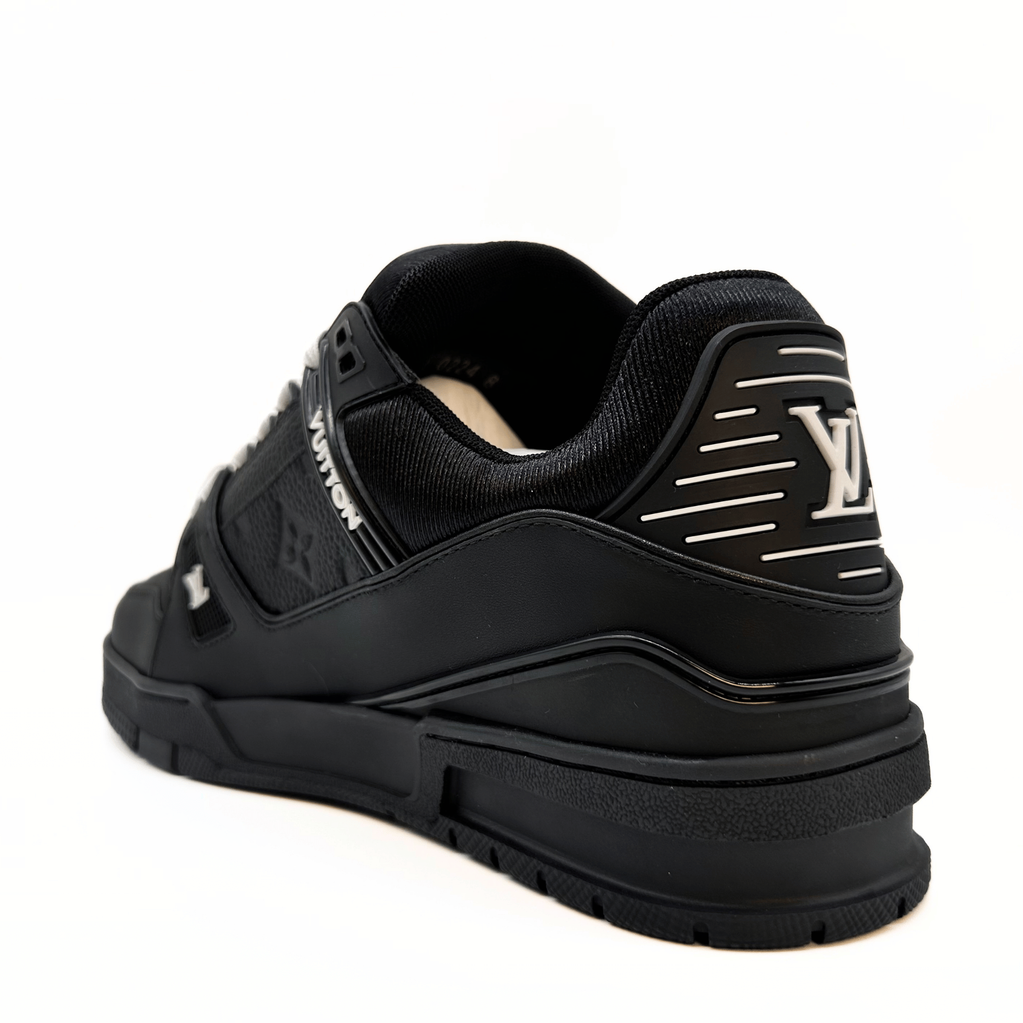 LV Black