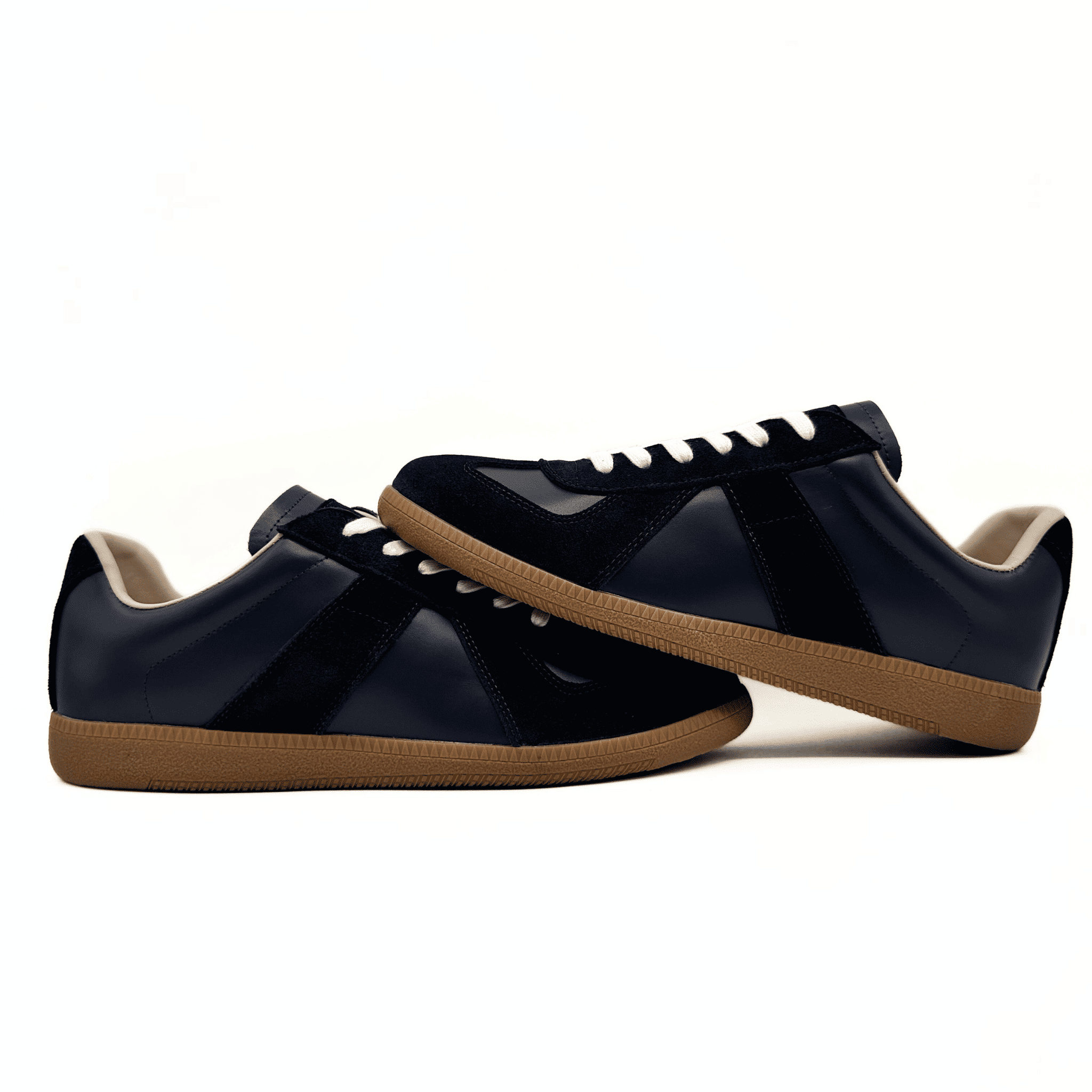 Maison margiela დაბალყელიანი მუქი ლურჯი