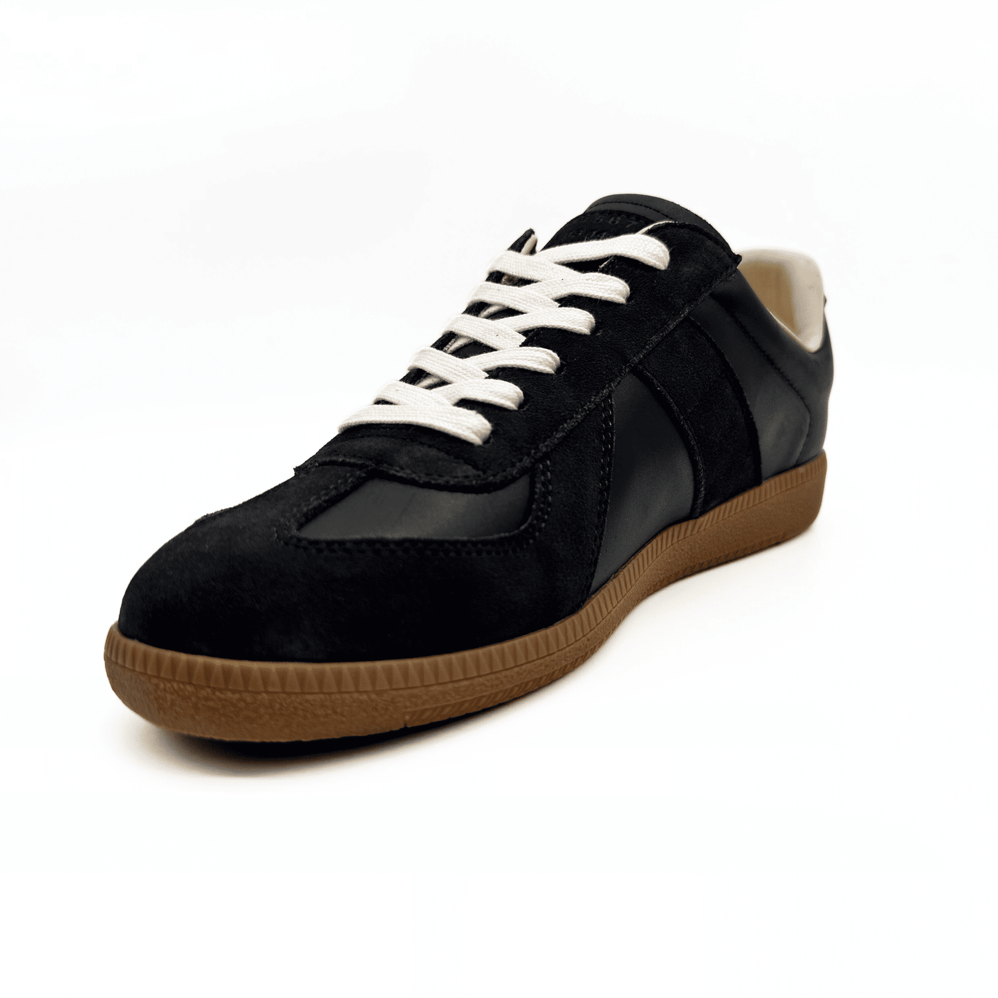 Maison margiela დაბალყელიანი შავი