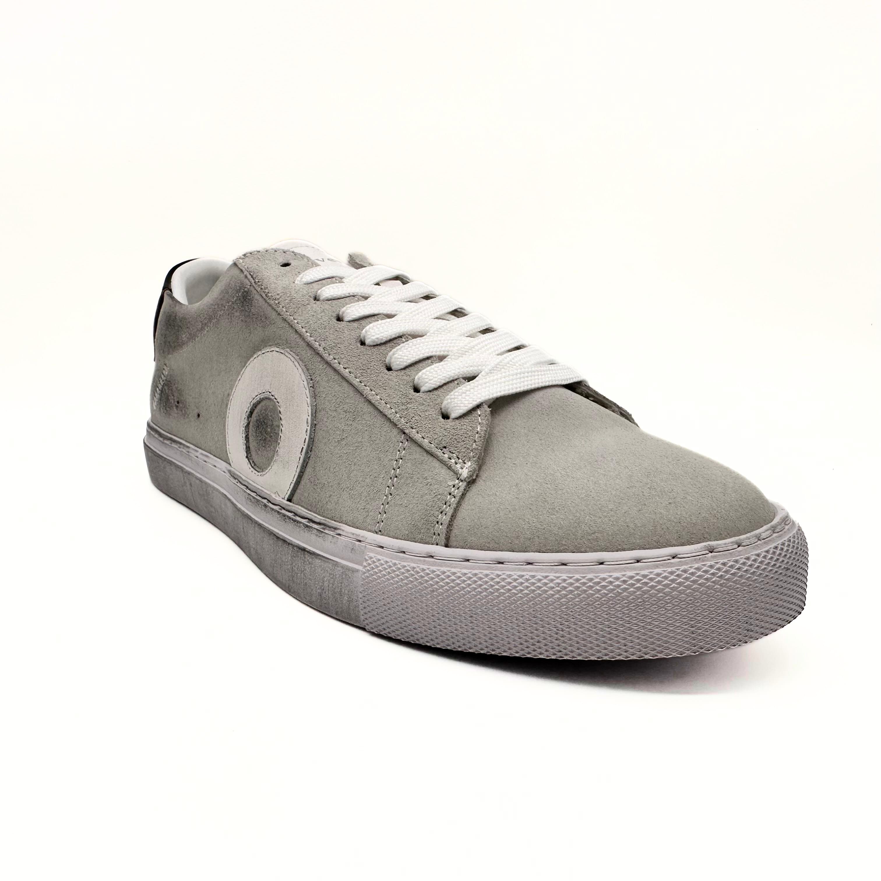 Oliver Cavell Low 1 Silver