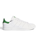 Bliss sneakers adidas Stan Smith beyaz deri spor ayakkabı, yeşil topuk detaylı ve yanlarda delikli üç bant tasarımı