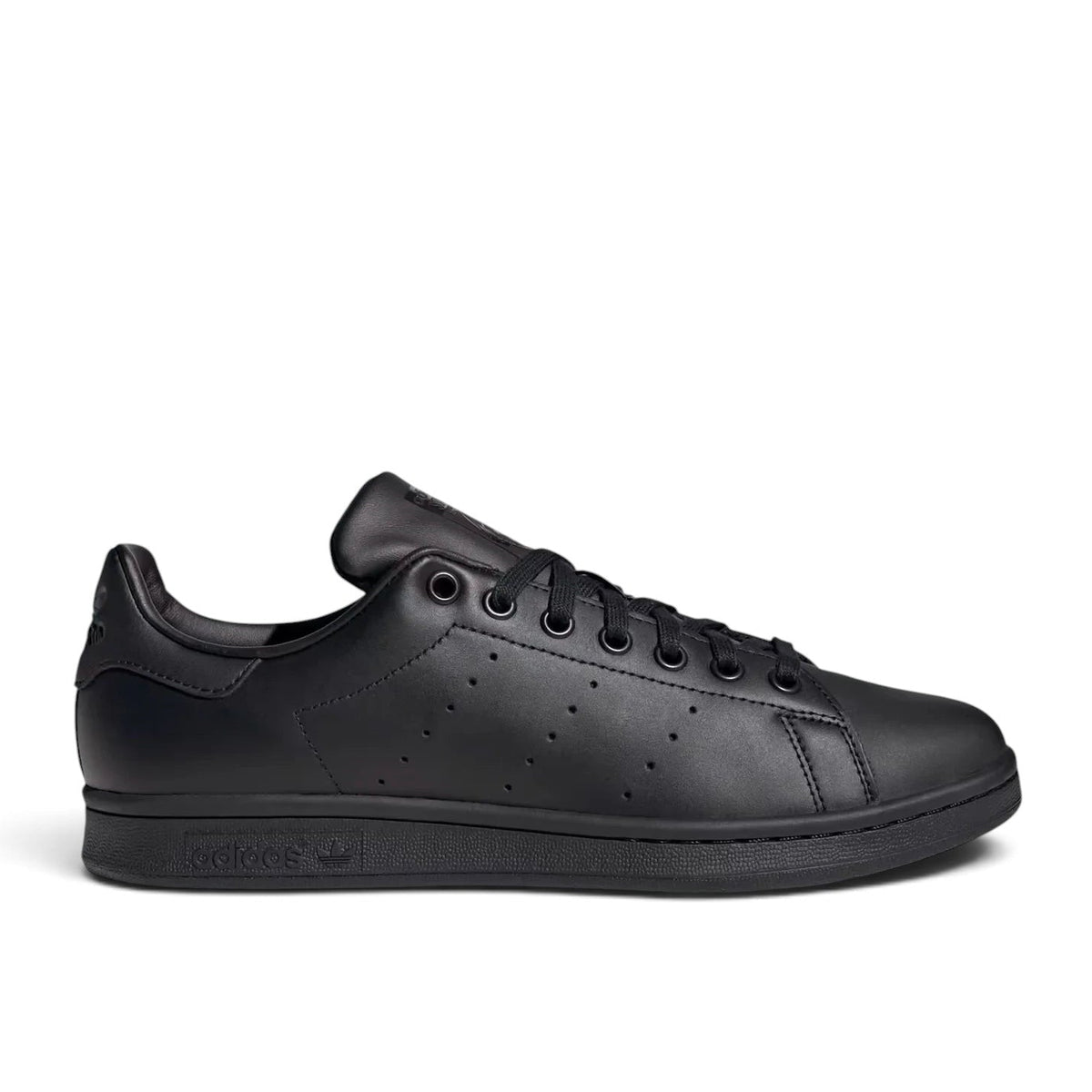 Bliss sneakers adidas Stan Smith tamamen siyah sentetik deri günlük spor ayakkabı, ikonik delikli üç bant detaylı