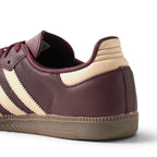 Bliss sneakers bordo deri Samba spor ayakkabı, bej detaylı topuk ve dokulu kauçuk taban yapısı ile arka görünüm.