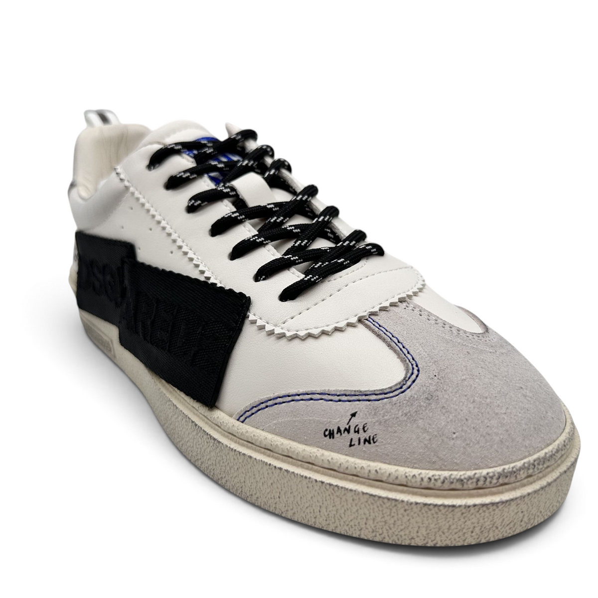 Bliss sneakers DSQUARED2 beyaz deri ve gri süet detaylı, siyah panelli, grafik yazılı günlük spor ayakkabı