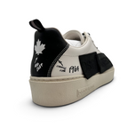 Bliss sneakers DSQUARED2 beyaz ve siyah detaylı, yaprak baskılı ve kalın tabanlı modern günlük spor ayakkabı