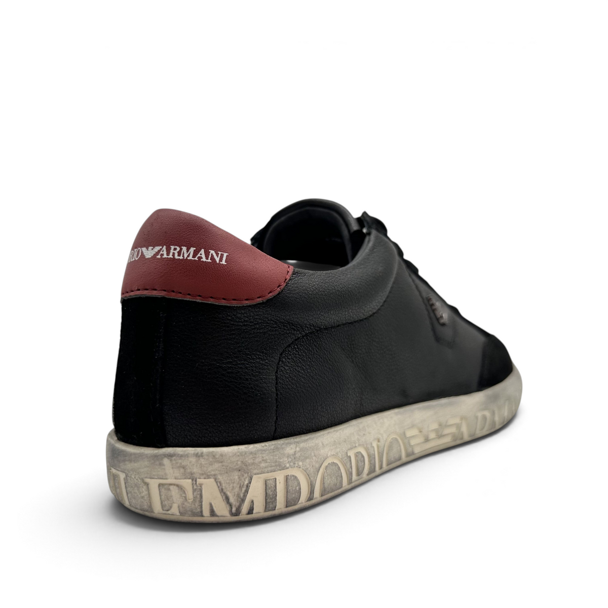 Bliss sneakers Emporio Armani siyah deri ve süet detaylı, topukta bordo logolu günlük erkek spor ayakkabı