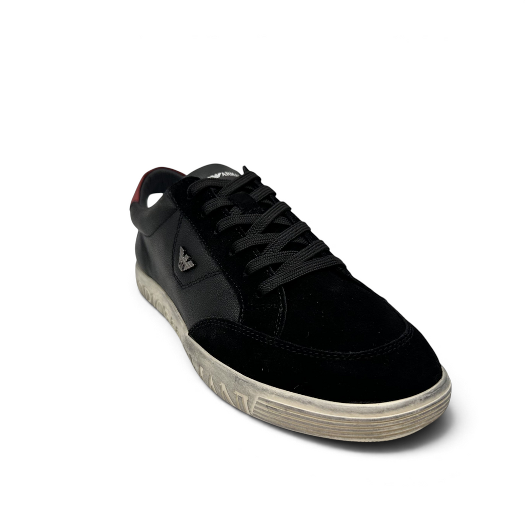 Bliss sneakers Emporio Armani siyah deri ve süet detaylı, topukta bordo dokunuşlu şık erkek günlük spor ayakkabı