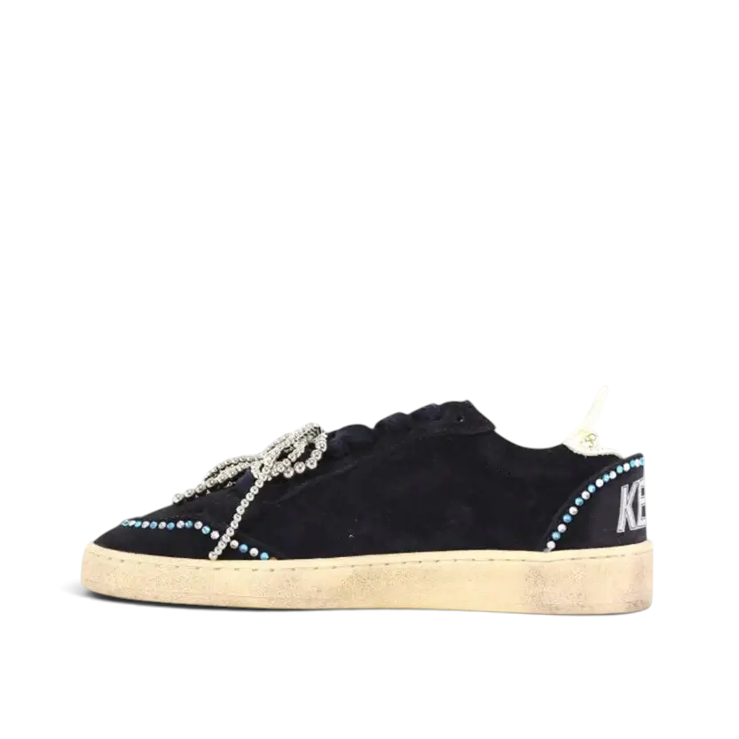 Bliss sneakers marka lacivert süet Golden Goose Ball Star spor ayakkabı, beyaz yıldız ve kristal detaylı yan profil
