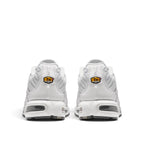 Bliss sneakers Nike Air Max Plus beyaz spor ayakkabı arka görünümü, ikonik Tn logo detaylı ve yastıklamalı taban