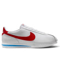 Bliss sneakers Nike Cortez beyaz deri spor ayakkabı, kırmızı ikonik swoosh detaylı ve mavi orta tabanlı retro tasarım
