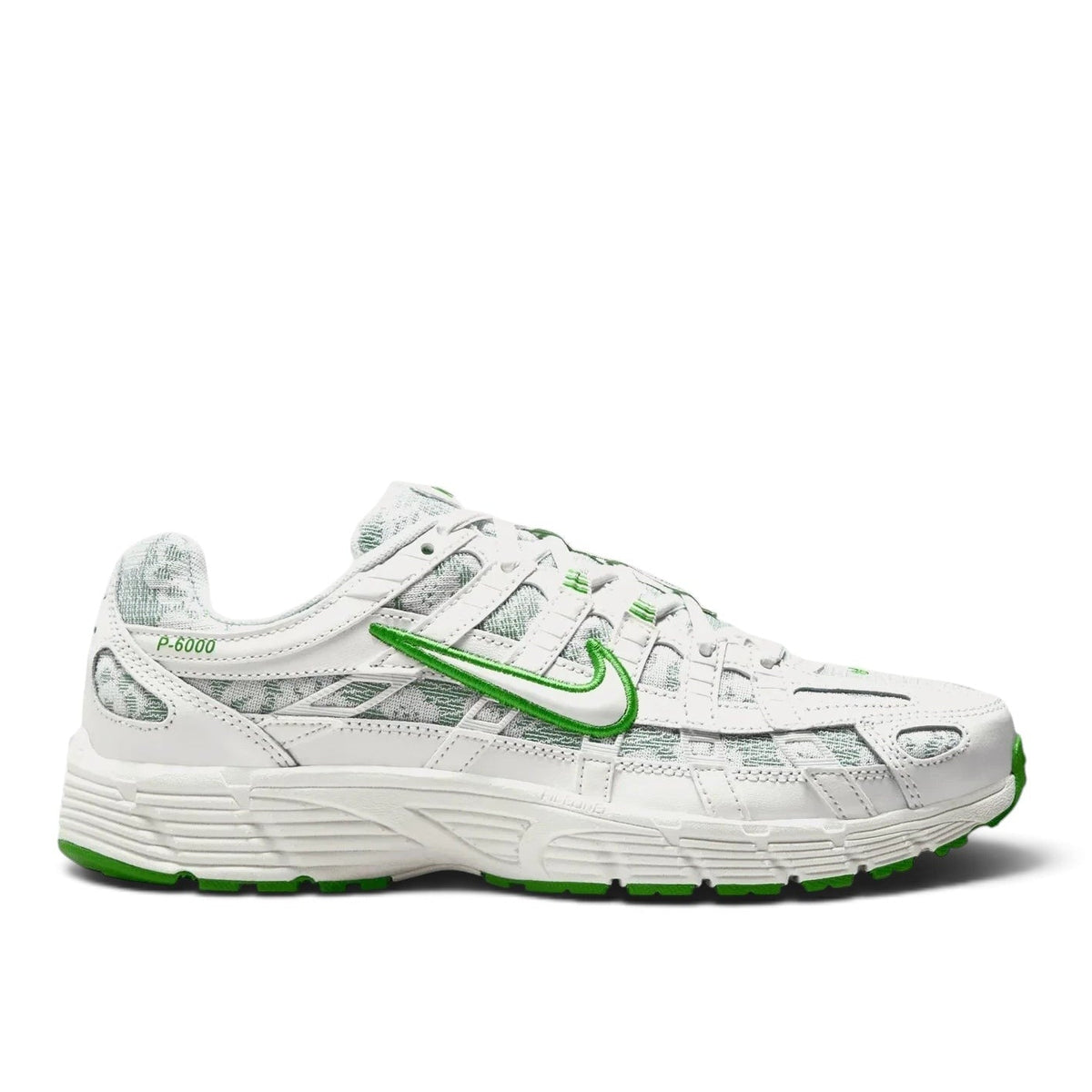 Bliss sneakers Nike P-6000 beyaz ve yeşil detaylı, file ve deri yüzeyli, retro koşu tarzı günlük spor ayakkabı