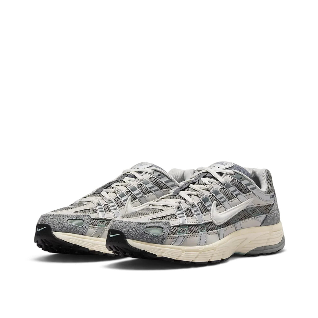 Bliss sneakers Nike P-6000 gri ve krem renkli, file ve süet detaylı, retro tasarımlı günlük spor ayakkabı