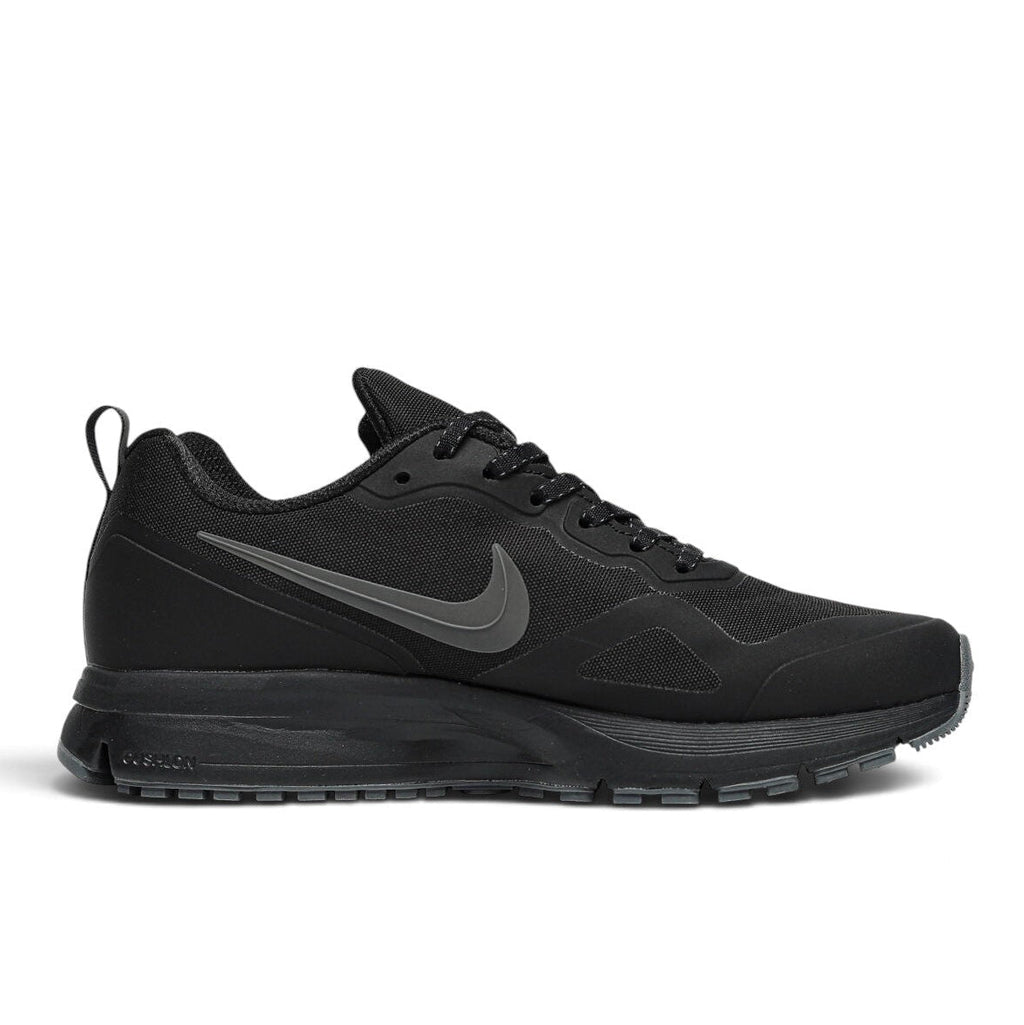 Bliss sneakers Nike Pegasus Trail siyah su geçirmez Gore-Tex koşu ayakkabısı, Cushlon yastıklamalı dış yan profil.