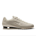 Bliss sneakers Nike Shox Ride 2 bej renkli, file yüzeyli ve topukta Shox yastıklama teknolojisine sahip spor ayakkabı