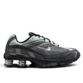 Bliss sneakers Nike Shox Ride 2 gri ve siyah renkli, Shox yastıklama sistemli modern performans spor ayakkabısı