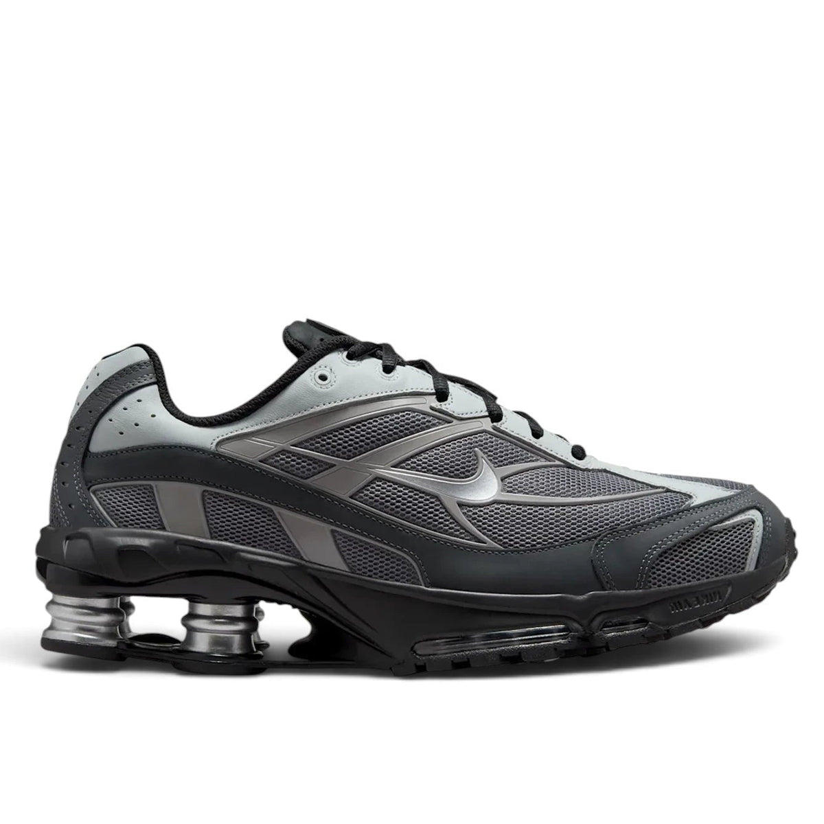 Bliss sneakers Nike Shox Ride 2 gri ve siyah renkli, Shox yastıklama sistemli modern performans spor ayakkabısı