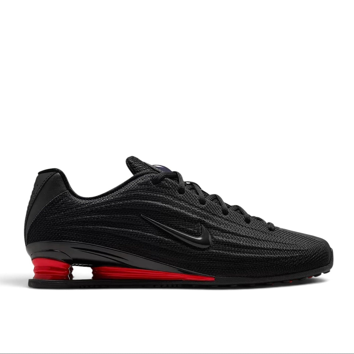 Bliss sneakers Nike Shox Ride 2 siyah ve kırmızı detaylı, yastıklama teknolojisine sahip günlük spor ayakkabı