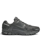 Bliss sneakers Nike Zoom Vomero 5 Anthracite antrasit renkli file detaylı düşük bilekli spor ayakkabı