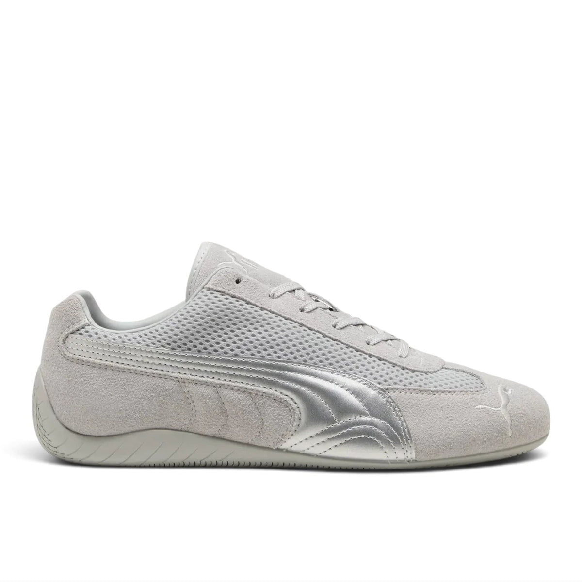 Bliss sneakers marka açık gri süet ve file detaylı, metalik vurgulara sahip modern PUMA Mostro spor ayakkabı