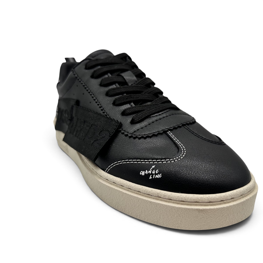 Bliss sneakers siyah deri DSQUARED2 erkek spor ayakkabı, beyaz dikiş detaylı ve krem rengi tabanlı modern tasarım.