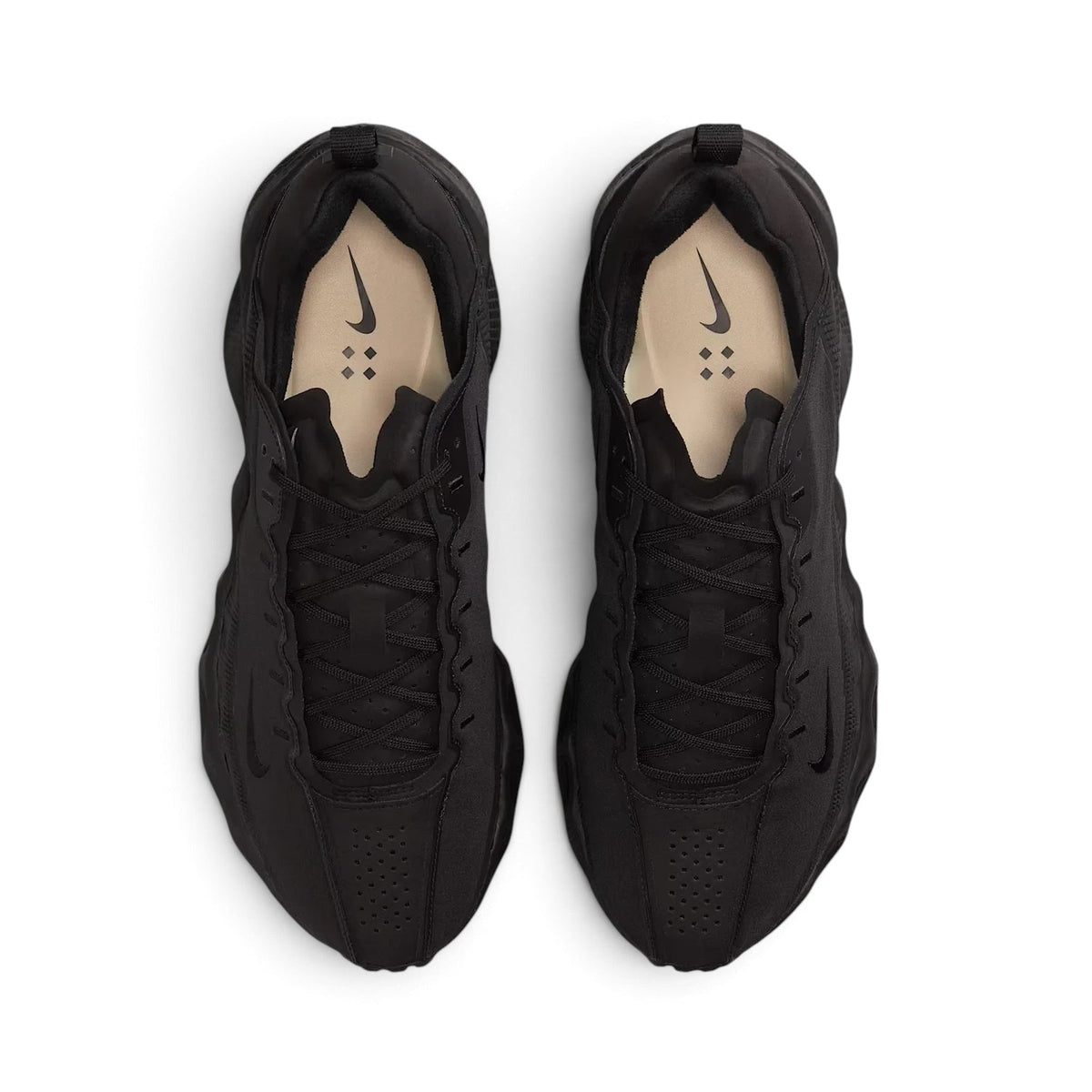 Bliss sneakers marka, üstten görünümde minimalist siyah Nike günlük spor ayakkabı, nefes alabilen dokulu yüzey.