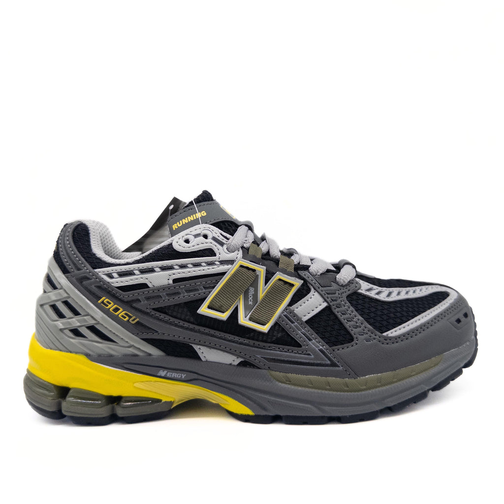 NEW BALANCE 1906U