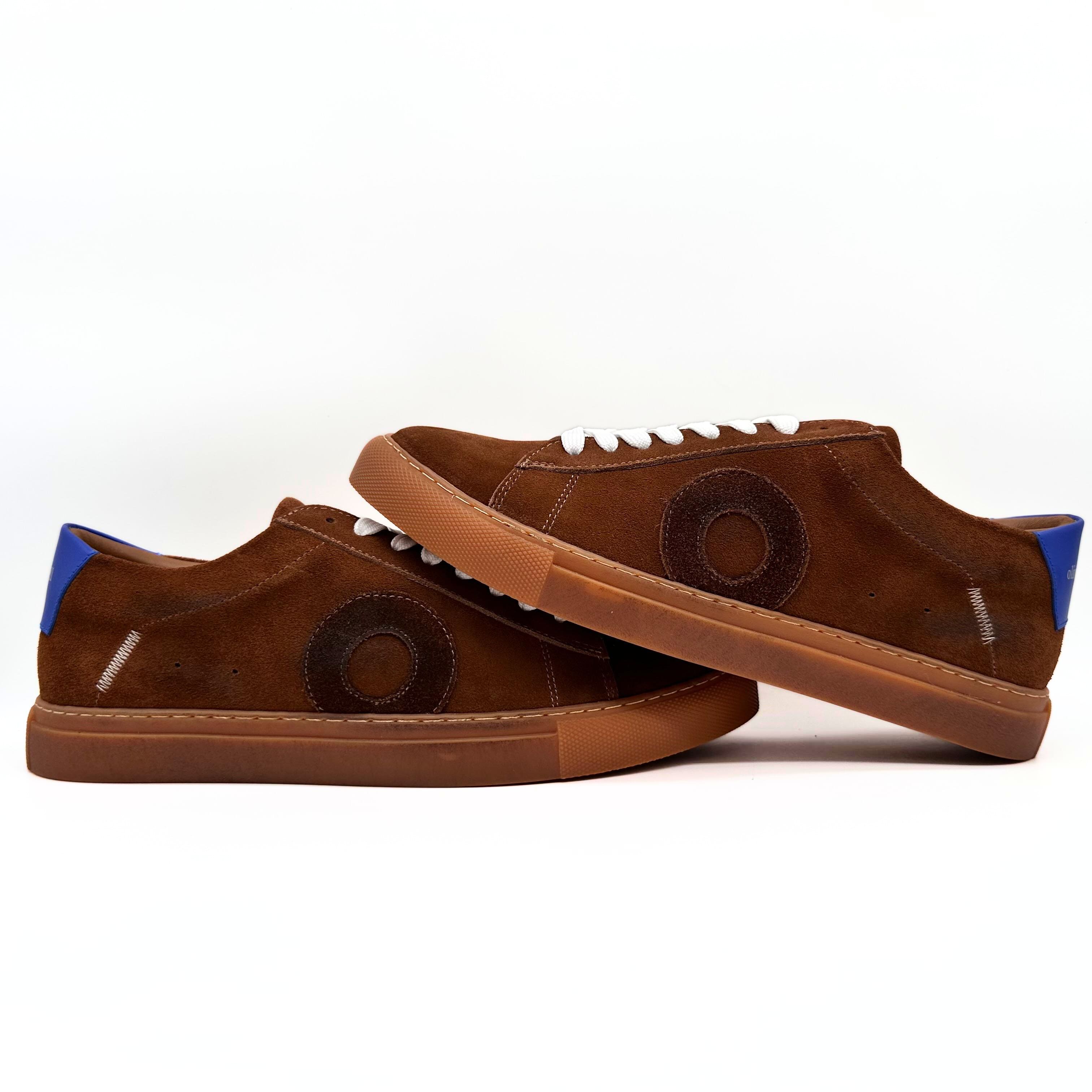 Oliver Cavell Low 1 Brown