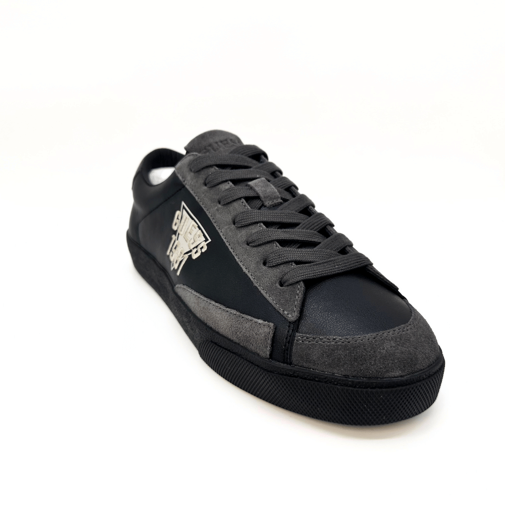 GUESS Y1021-28D