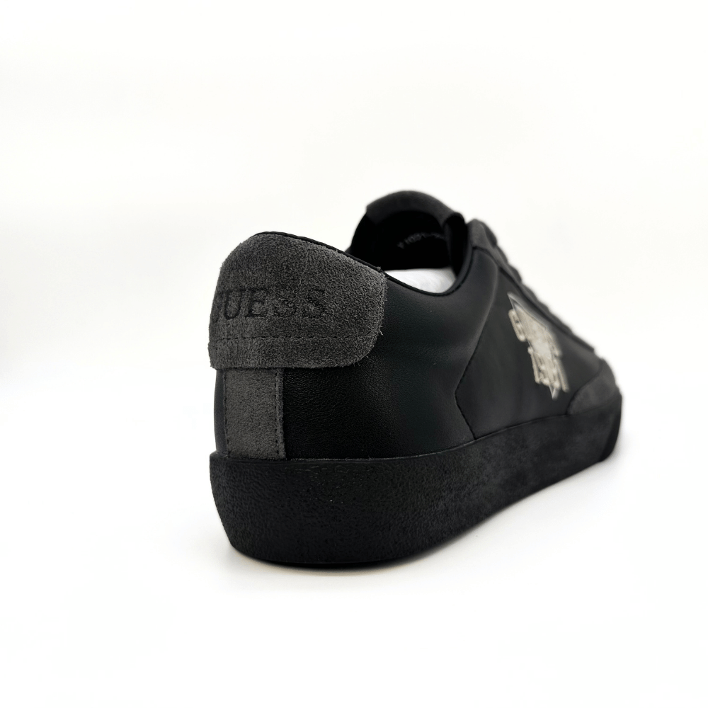 GUESS Y1021-28D
